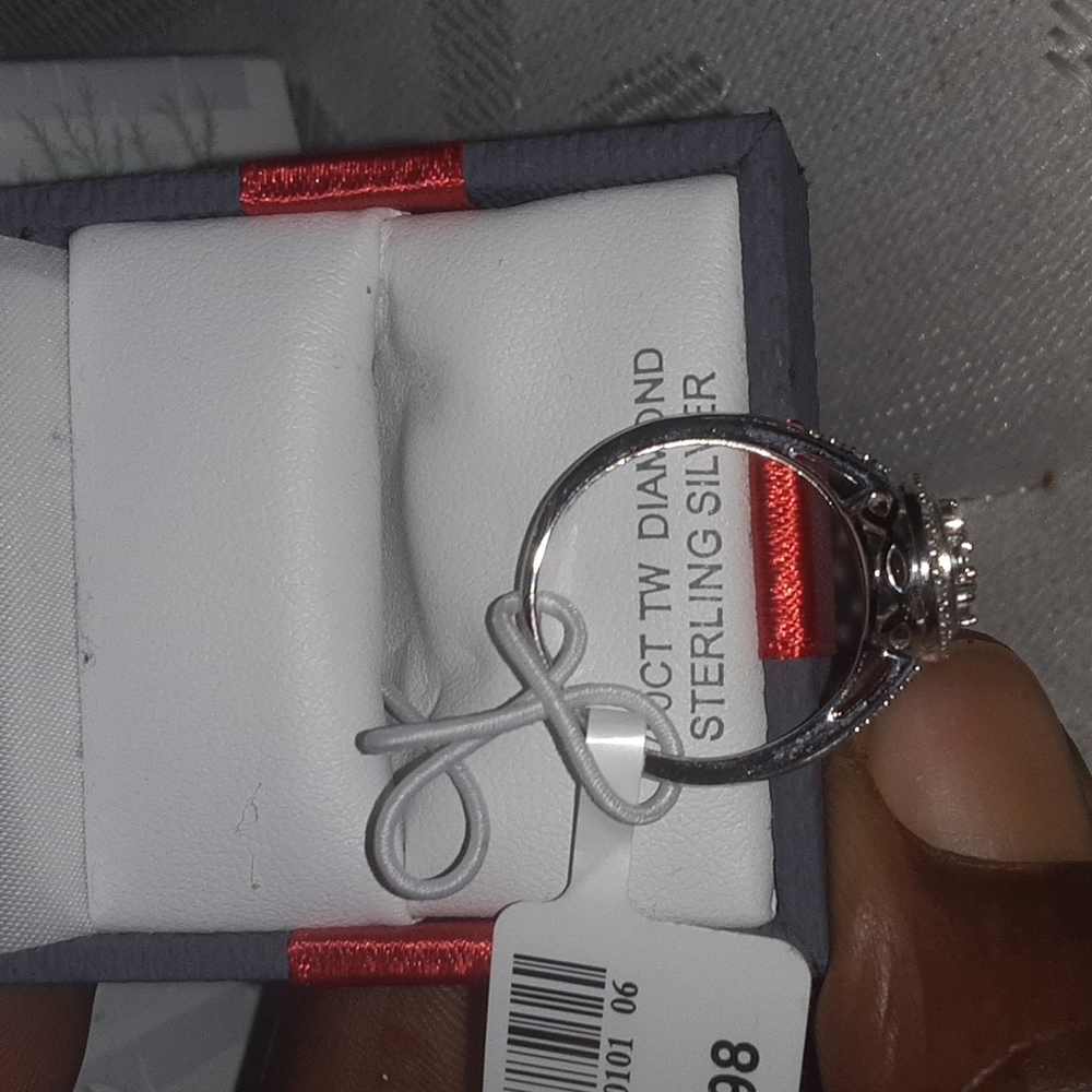 Ring - Picture 2 of 4